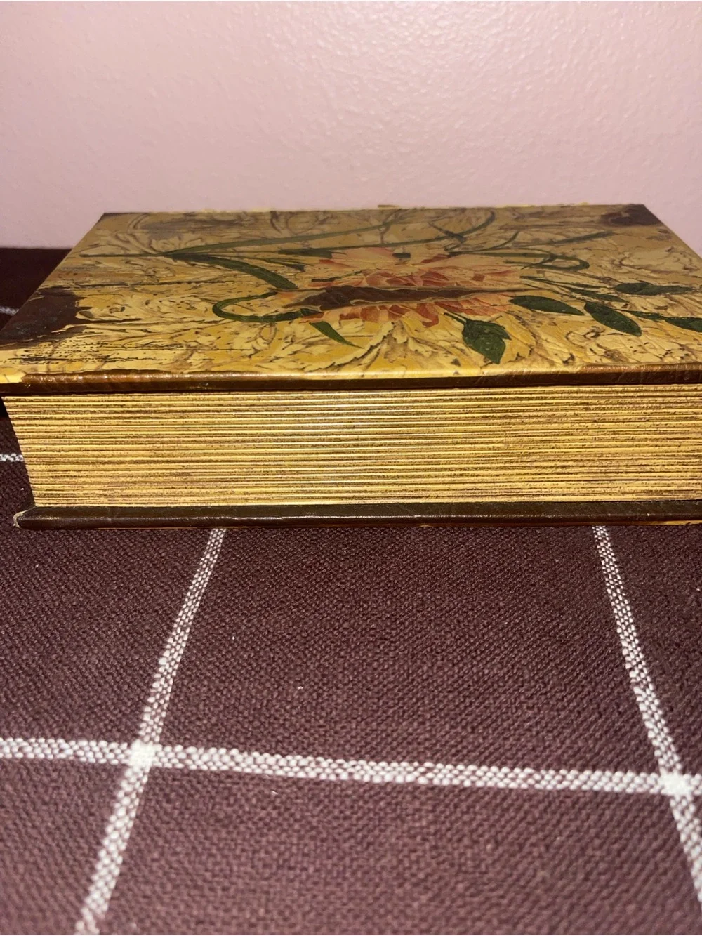 Vintage Faux Leather Floral Book Box Hidden Storage Red Velvet Lined